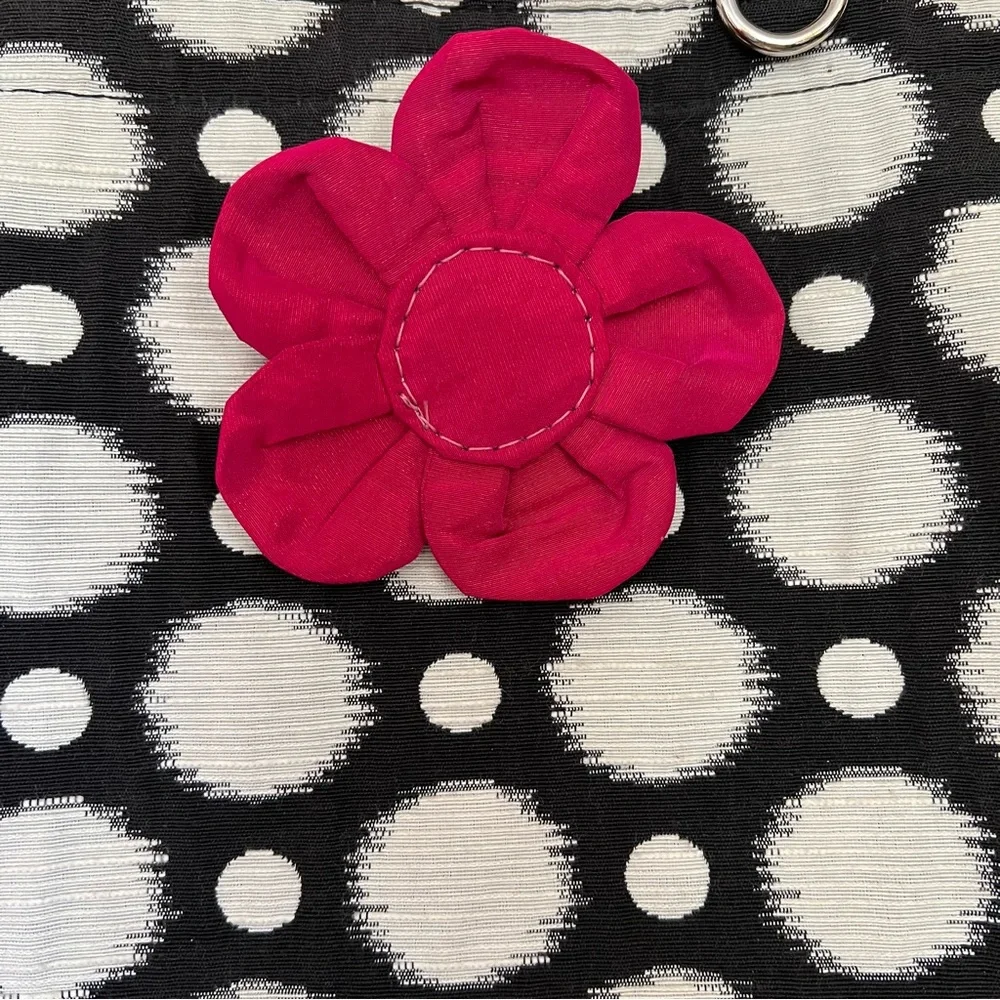 Berkshire Bags Purse Black White Gray Pink Flower Zipper Closure‎ Unique